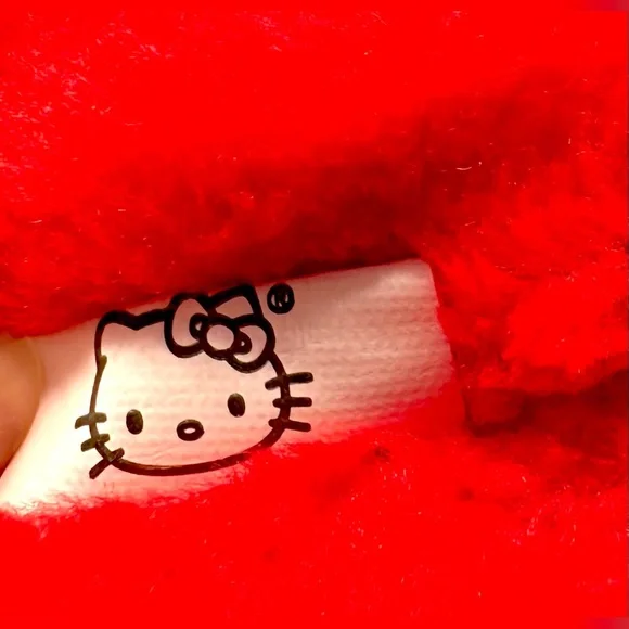 HELLO KITTY PLUSH SPA HEADBAND - RED & WHITE GINGHAM Great Condition, Very Cute. - Picture 2 of 4